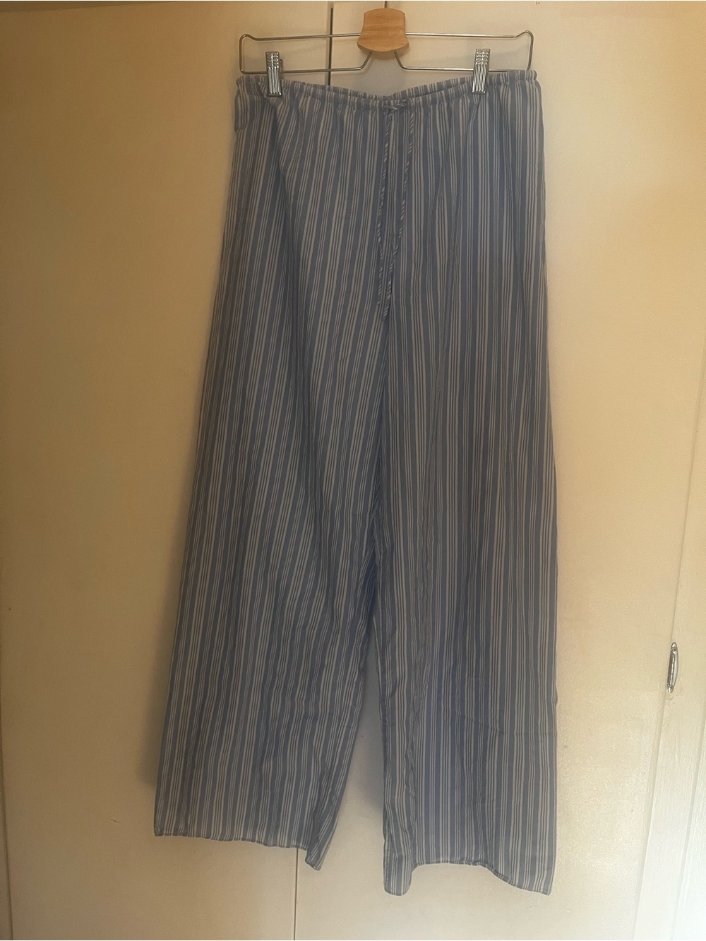 Doen Lavona Drawstring Pant - Picture 6 of 7